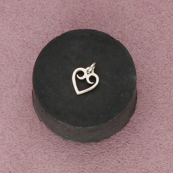 james avery sterling silver retired small scrolled heart charm pendant - Picture 1 of 3